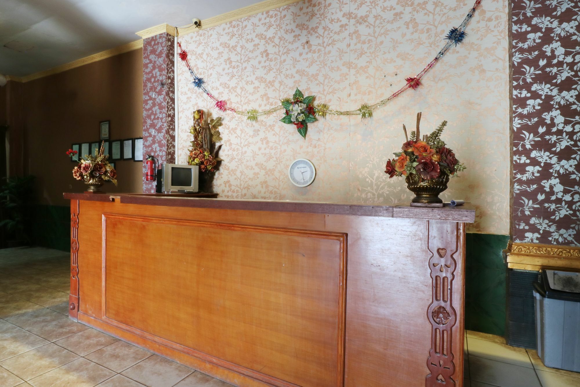 Hotel Ellysta Tangerang Kültér fotó